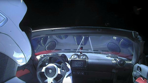 ಕಾರು ಗಲೀಜಾಗಿದ್ದು ವಿವಾದ!!