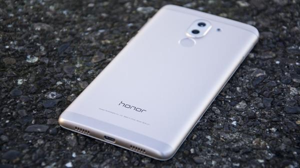 ಆಯಸ್ಕಾಂತದ ಬಳಿ: