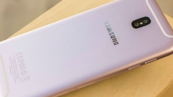 ಡ್ಯುಯಲ್ ರಿಯರ್ ಕ್ಯಾಮೆರಾ!! ಡ್ಯುಯಲ್ ರಿಯರ್ ಕ್ಯಾಮೆರಾ!!