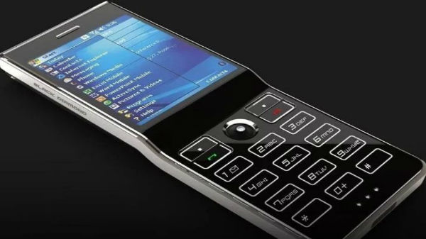 7) ಬ್ಲ್ಯಾಕ್ ಡೈಮೆಂಡ್ ವಿಐಪಿಎನ್ ಸ್ಮಾರ್ಟ್‌ಫೋನ್ (&dollar;300,000)