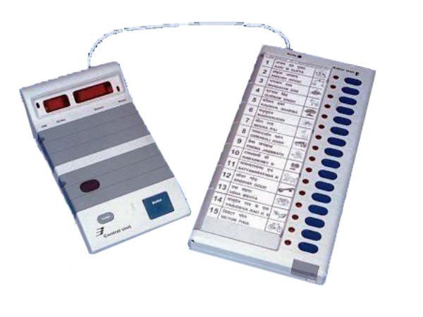 ಇವಿಎಂ ಯಂತ್ರಗಳು ಇವಿಎಂ ಯಂತ್ರಗಳು