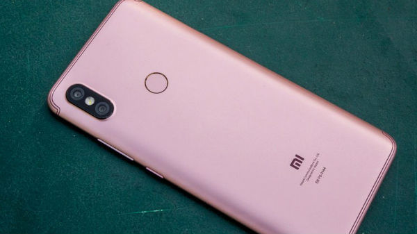 16-ಮೆಗಾಪಿಕ್ಸೆಲ್ ಸೆಲ್ಫಿ ಕ್ಯಾಮೆರಾ!! 