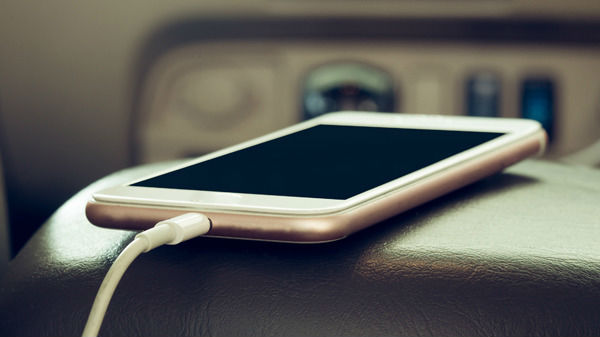 2) ರಕ್ಷಣಾ ಕವಚವನ್ನು ತೆಗೆಯಿರಿ