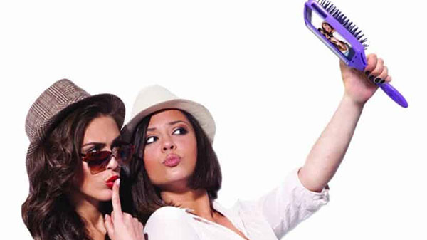 ಸೆಲ್ಫಿ ಬ್ರಷ್!!