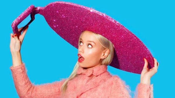 ಸೆಲ್ಫ್ ಹ್ಯಾಟ್