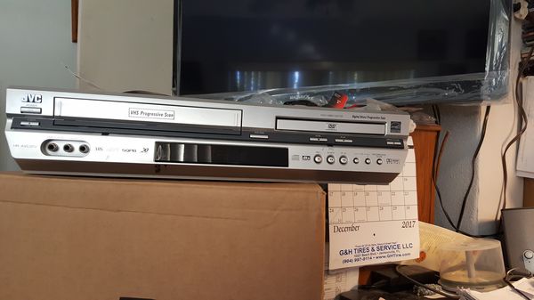 7. ಮೊದಲ ವಿಸಿಆರ್