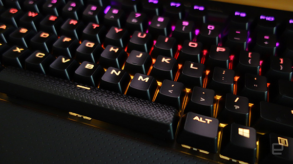 8. ಟೈಪಿಸ್ಟ್ ಫಿಂಗರ್ಸ್