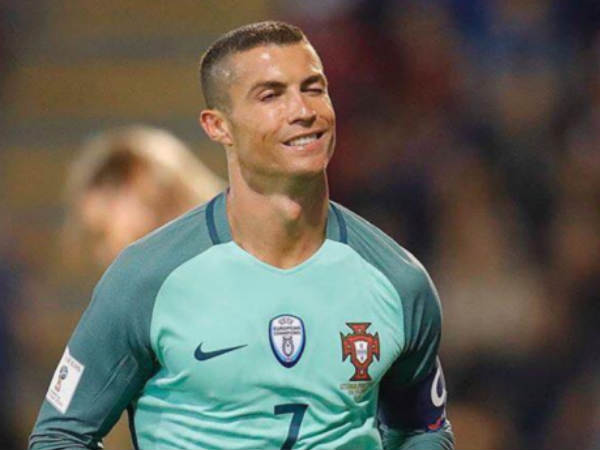 ಟಾಪ್ 1 : ಕ್ರಿಸ್ಟಿಯಾನೊ ರೊನಾಲ್ಡೊ!! ಟಾಪ್ 1 : ಕ್ರಿಸ್ಟಿಯಾನೊ ರೊನಾಲ್ಡೊ!!