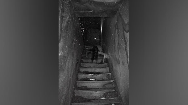 ಮೇಲೆ ಹೋಗುವ ದಾರಿ ಮೇಲೆ ಹೋಗುವ ದಾರಿ