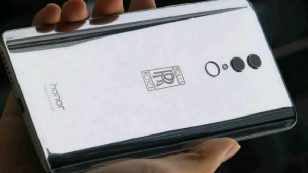 8. ಹಾನರ್ ನೋಟ್ 10 ರೋಲ್ಸ್‌ ರಾಯ್ಸ್‌