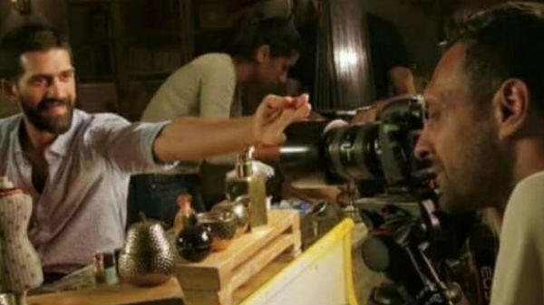 DSLR ಕ್ಯಾಮೆರಾದಲ್ಲಿ ತೆಗೆದಿದ್ದು: