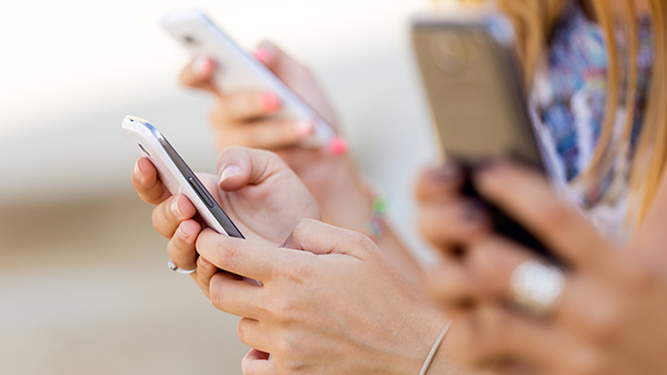 ಹಳೆ ಫೋಟೋಗಳನ್ನು ಸ್ಕ್ಯಾನ್ ಮಾಡಬಹುದು: 