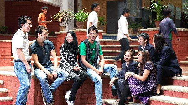 ಕ್ಲಾಸ್ ಮೇಟ್ಸ್‌ ಹುಡುಕುವುದಕ್ಕೆ ನೆರವು: