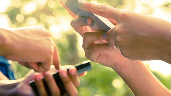 ಕಲರ್ ಬಾರ್ ಗಳು ಕಲರ್ ಬಾರ್ ಗಳು