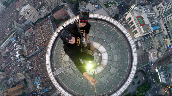 ಸಾವನ್ನೇ ಪಣಕ್ಕಿಟ್ಟು ತೆಗೆದುಕೊಂಡಿರುವ ಸೆಲ್ಫೀಗಳಿವು..! 