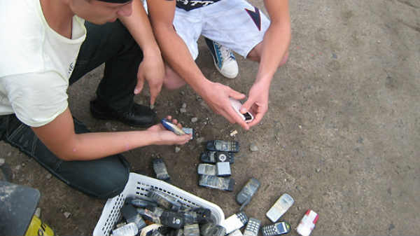 ವಿಧದ ತೂಕದ ಮೊಬೈಲ್‌ಗಳು! 