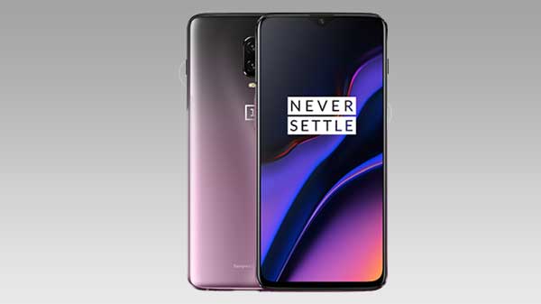 ಒನ್ ಪ್ಲಸ್ 6ಟಿ ಮೆಕ್ಲಾರೆನ್ ನಲ್ಲಿ ಕಸ್ಟಮೈಸ್ಡ್ ಯುಐ ಜೊತೆಗೆ ಡಾರ್ಕ್ ಮೋಡ್ ಡೀಫಾಲ್ಟ್ ಆಗಿ ಅನೇಬಲ್ ಆಗಿರುತ್ತದೆ.