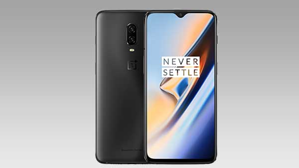 ಮೆಕ್ಲಾರೆನ್ ಎಡಿಷನ್ ಡಾರ್ಕ್ ಥೀಮ್ಡ್ ಯುಐ ಜೊತೆಗೆ ಕಸ್ಟಮೈಸ್ಡ್ ಐಕಾನ್ ಗಳನ್ನು ಹೊಂದಿದೆ.