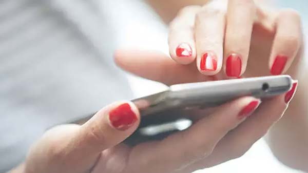 ಕೈಗೆಟುಕುವ ಪ್ರೀಮಿಯಂ ಫೋನ್‌ಗಳು