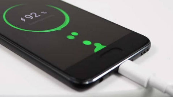 ಚಾರ್ಜ್ ಮಾಡುವಾಗ ಫೋನ್ ಬಳಕೆ ಬೇಡ