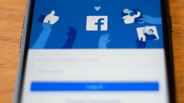 ಆಫ್‌ ಫೇಸ್‌ಬುಕ್‌ ಆಕ್ಟಿವಿಟಿ