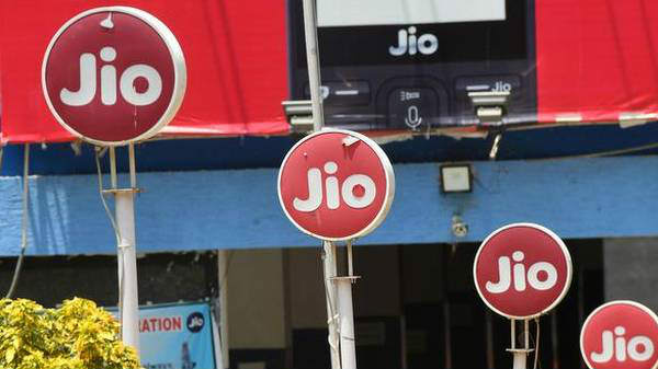 ಡೇಟಾ ಮತ್ತು ಡಿಜಿಟಲ್ ಸೇವೆ