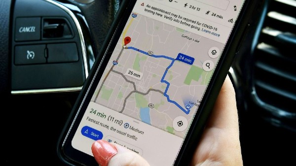 ಫೀಚರ್ಸ್ ಫೀಚರ್ಸ್