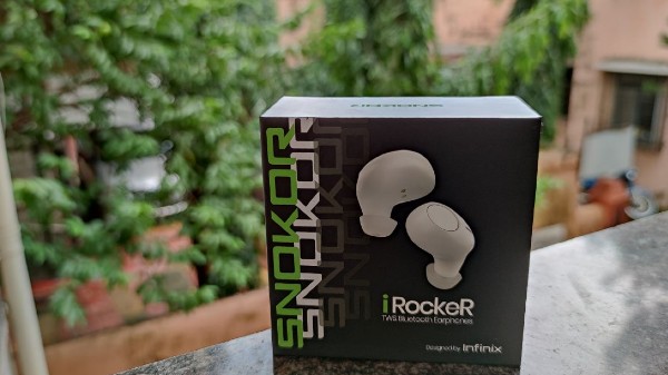 ಸ್ನೋಕರ್ ಬಾಸ್ ಡ್ರಾಪ್ಸ್ ವೈರ್ಡ್ ಇಯರ್‌ಫೋನ್ 