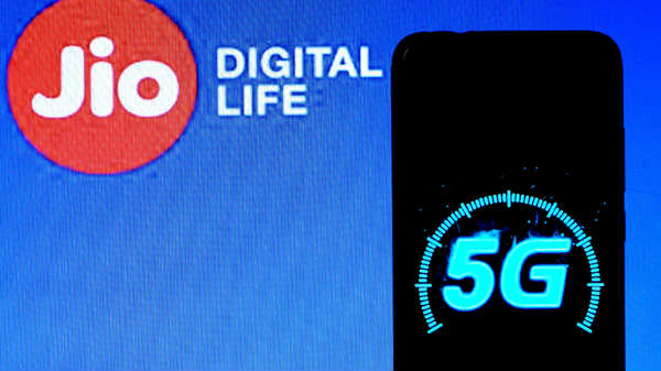 ತಂತ್ರಜ್ಞಾನದೊಂದಿಗೆ