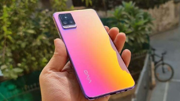 ಬ್ಯಾಟರಿ ಮತ್ತು ಇತರೆ