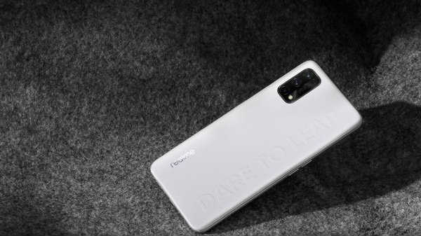 ರಿಯಲ್ ಮಿ Q2 ರಿಯಲ್ ಮಿ Q2