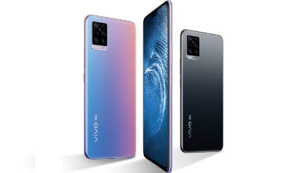 ಟ್ರಿಪಲ್‌ ರಿಯರ್‌ ಕ್ಯಾಮೆರಾ