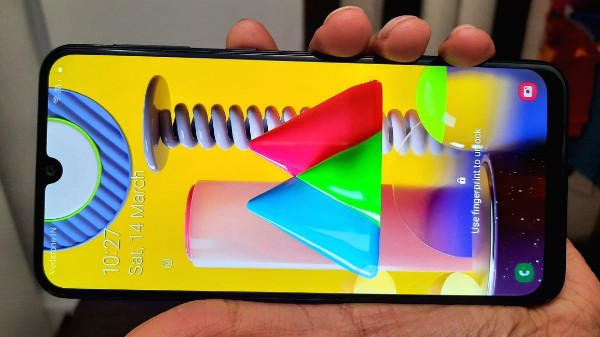 ಡಿಸ್ಪ್ಲೇ ವಿಶೇಷತೆ ಡಿಸ್ಪ್ಲೇ ವಿಶೇಷತೆ