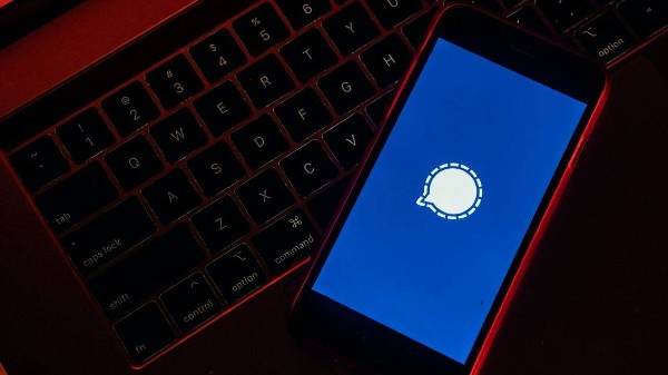 ಐಪ್ಯಾಡ್‌ನಲ್ಲಿ ಸಿಗ್ನಲ್ ಅನ್ನು ಬಳಸುವುದು ಹೇಗೆ ?