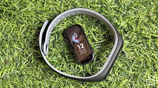 ಒನ್‌ಪ್ಲಸ್ ಬ್ಯಾಂಡ್ ಡಿಸ್‌ಪ್ಲೇ ರಚನೆ