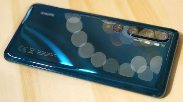 ಡಿಸ್‌ಪ್ಲೇ ಮತ್ತು ಡಿಸೈನ್