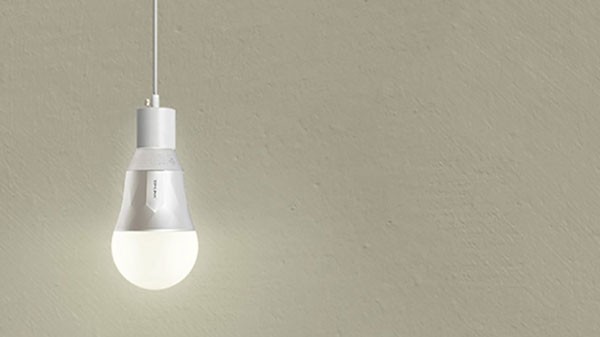 ಟಿಪಿ-ಲಿಂಕ್ LB100 ವೈ-ಫೈ ಸ್ಮಾರ್ಟ್‌ಲೈಟ್ 7W E27 ರಿಂದ B22 ಬೇಸ್ ಎಲ್ಇಡಿ ಬಲ್ಬ್ (ಆಫ್-ವೈಟ್)