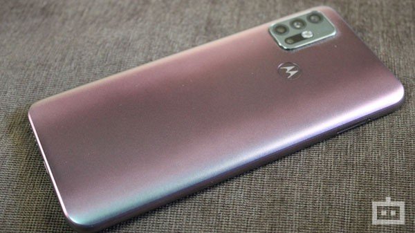 ಕ್ವಾಡ್ ಕ್ಯಾಮೆರಾ ರಚನೆ ಕ್ವಾಡ್ ಕ್ಯಾಮೆರಾ ರಚನೆ