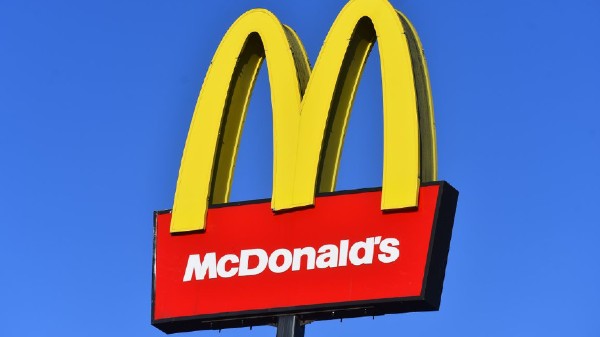ಮೆಕ್ಡೊನಾಲ್ಡ್ ಮೆಕ್ಡೊನಾಲ್ಡ್