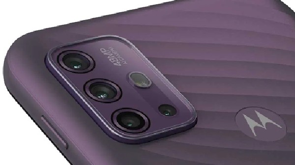 ಕ್ವಾಡ್ ಕ್ಯಾಮೆರಾ ರಚನೆ