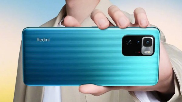 ಟ್ರಿಪಲ್‌ ರಿಯರ್‌ ಕ್ಯಾಮೆರಾ