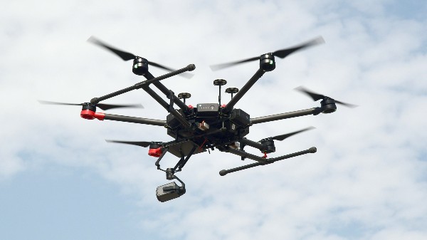 ಮಧ್ಯಮ ಮತ್ತು ದೊಡ್ಡ ಡ್ರೋನ್‌ಗಳು