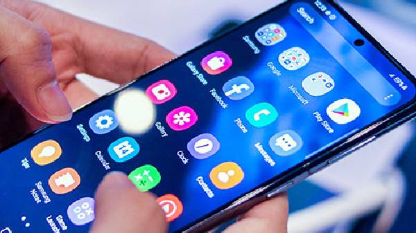 ಫೋನಿನಲ್ಲಿ ಮೊದಲೇ ಇನ್ಸ್ಟಾಲ್ ಆದ ಆಪ್ ಡಿಲೀಟ್ ಮಾಡುವುದು ಹೇಗೆ? ಫೋನಿನಲ್ಲಿ ಮೊದಲೇ ಇನ್ಸ್ಟಾಲ್ ಆದ ಆಪ್ ಡಿಲೀಟ್ ಮಾಡುವುದು ಹೇಗೆ?