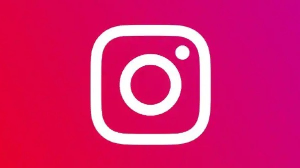 ಫೀಚರ್ಸ್‌ 