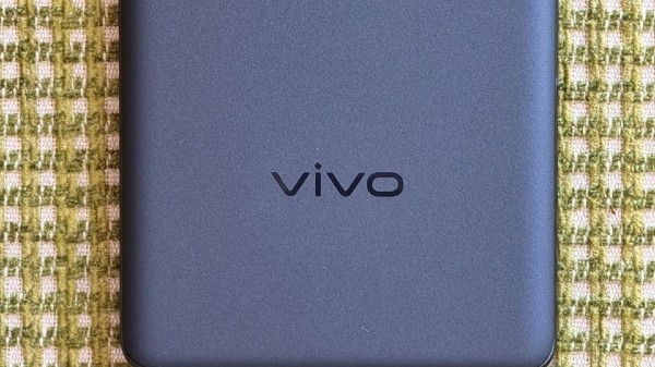 ಬ್ಯಾಟರಿ ಮತ್ತು ಇತರೆ