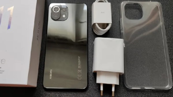 ಬ್ಯಾಟರಿ ಮತ್ತು ಇತರೆ ಫೀಚರ್ಸ್‌