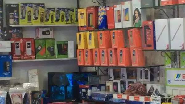 ಸ್ಮಾರ್ಟ್ಫೋನ್ ಖರೀದಿಯಲ್ಲಿ ಭಾರತೀಯರು ಮಾಡುವುದೇನು? ಸ್ಮಾರ್ಟ್ಫೋನ್ ಖರೀದಿಯಲ್ಲಿ ಭಾರತೀಯರು ಮಾಡುವುದೇನು?