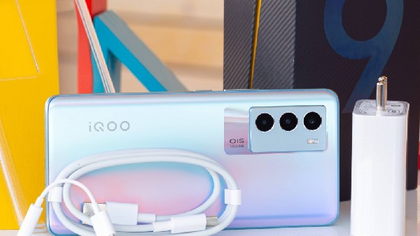 ಐಕ್ಯೂ 9 SE 5G ಬೆಲೆಯಲ್ಲಿ ಭಾರೀ ಇಳಿಕೆ!..ರೆಡ್ಮಿ ನೋಟ್ 12 ಪ್ರೊ ಗಿಂತ ಉತ್ತಮವೇ ಐಕ್ಯೂ 9 SE 5G ಬೆಲೆಯಲ್ಲಿ ಭಾರೀ ಇಳಿಕೆ!..ರೆಡ್ಮಿ ನೋಟ್ 12 ಪ್ರೊ ಗಿಂತ ಉತ್ತಮವೇ