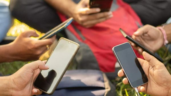 ಸ್ಮಾರ್ಟ್‌ಫೋನ್ ಬಳಕೆದಾರರು ಹೆಚ್ಚಿನ ಅಪಾಯದಲ್ಲಿ...ಭಾರತ ಸರ್ಕಾರದಿಂದ ಎಚ್ಚರಿಕೆ 