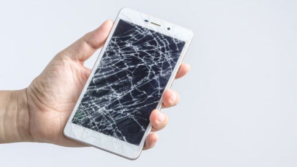 ನಿಮ್ಮ ಮೊಬೈಲ್‌ ಡಿಸ್‌ಪ್ಲೇ ಒಡೆದು ಹೋಗಿದೆಯಾ?..ಹಾಗಿದ್ರೆ ಈ ಕೆಲಸ ಮಾಡಿ!